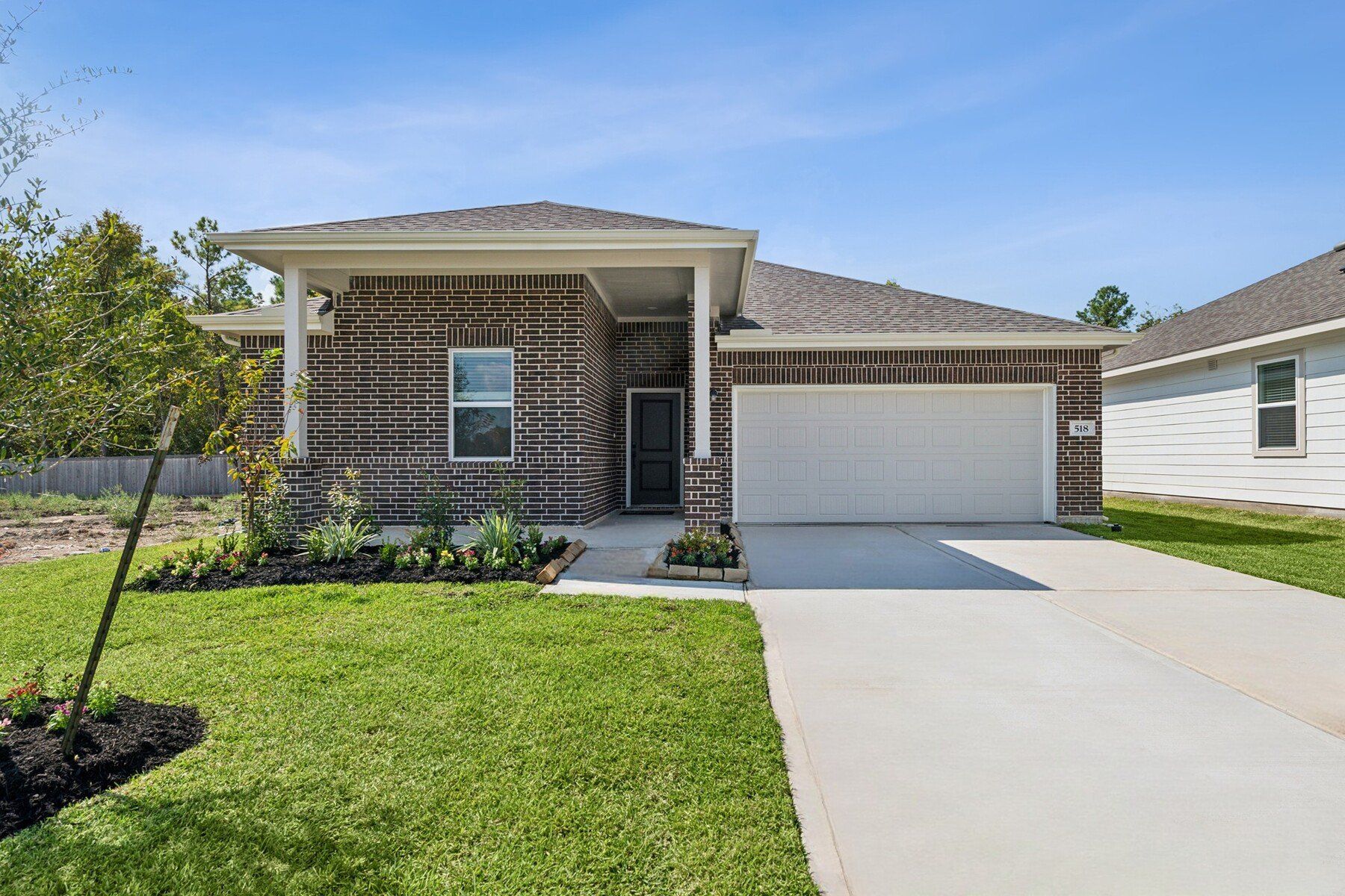 Exterior:Goldenrod II TA