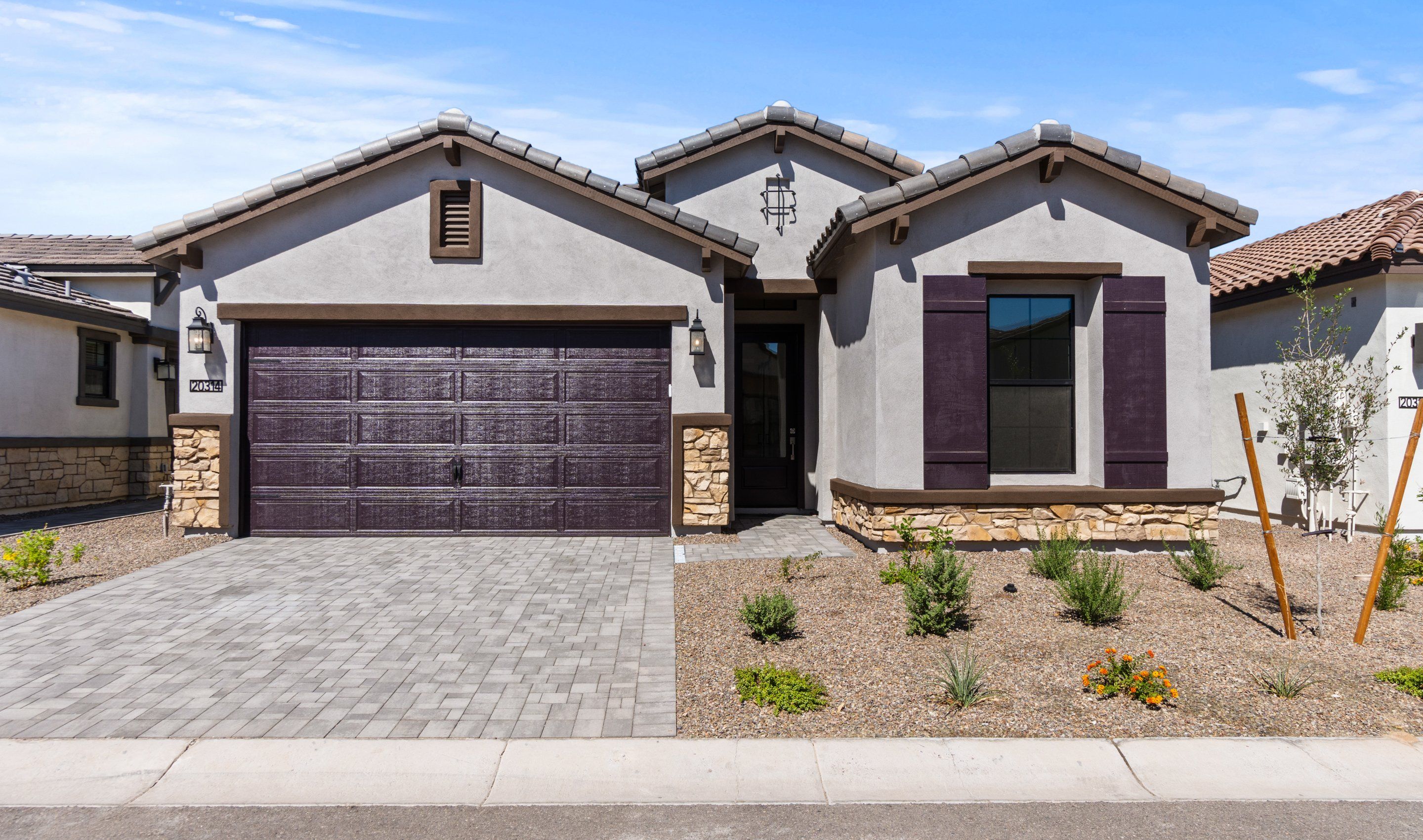 Exterior:Bernstein Hacienda XA