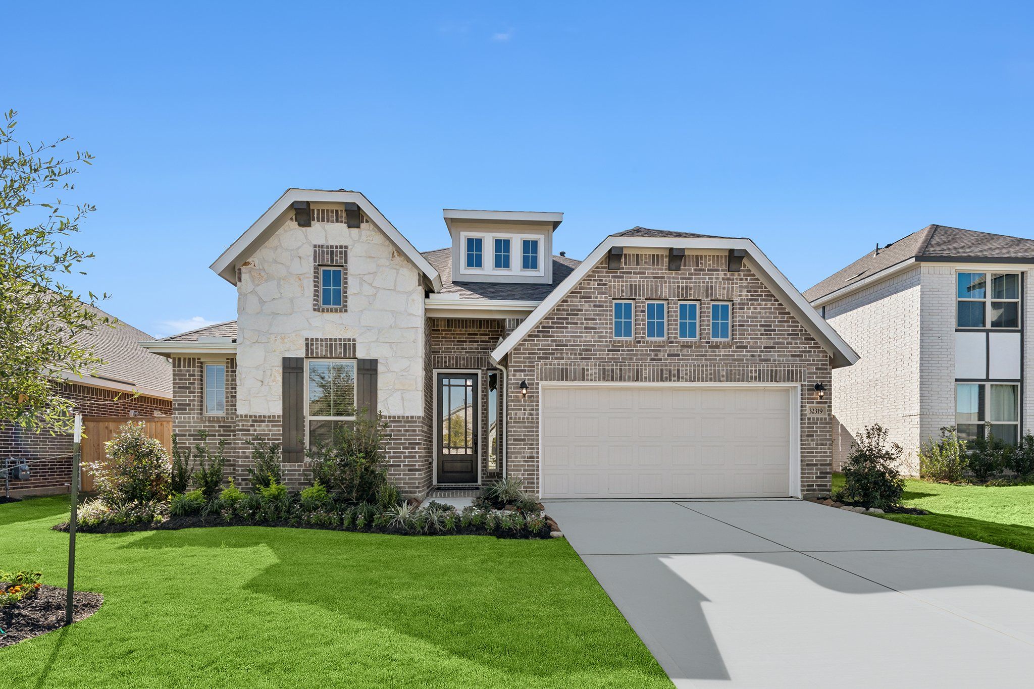 Exterior:Juniper II D