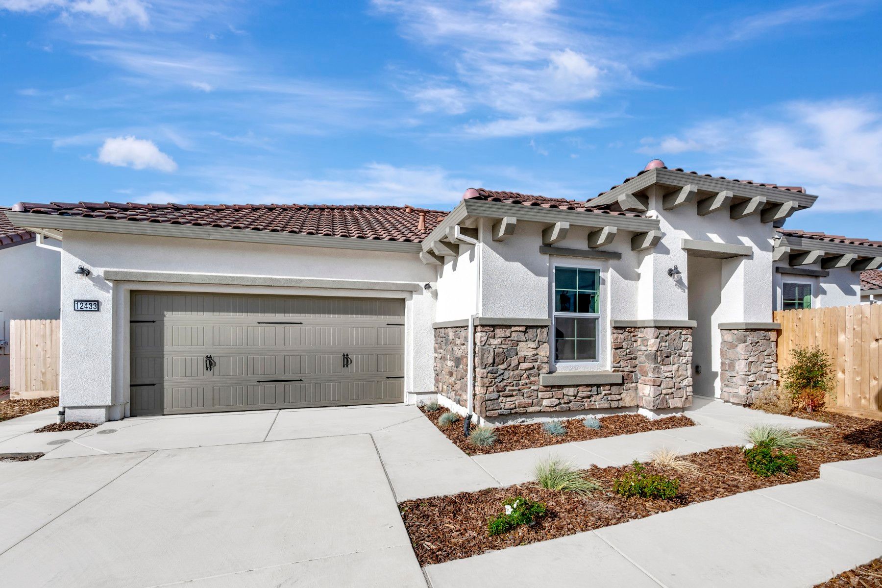 Exterior:Raven Tuscan XB