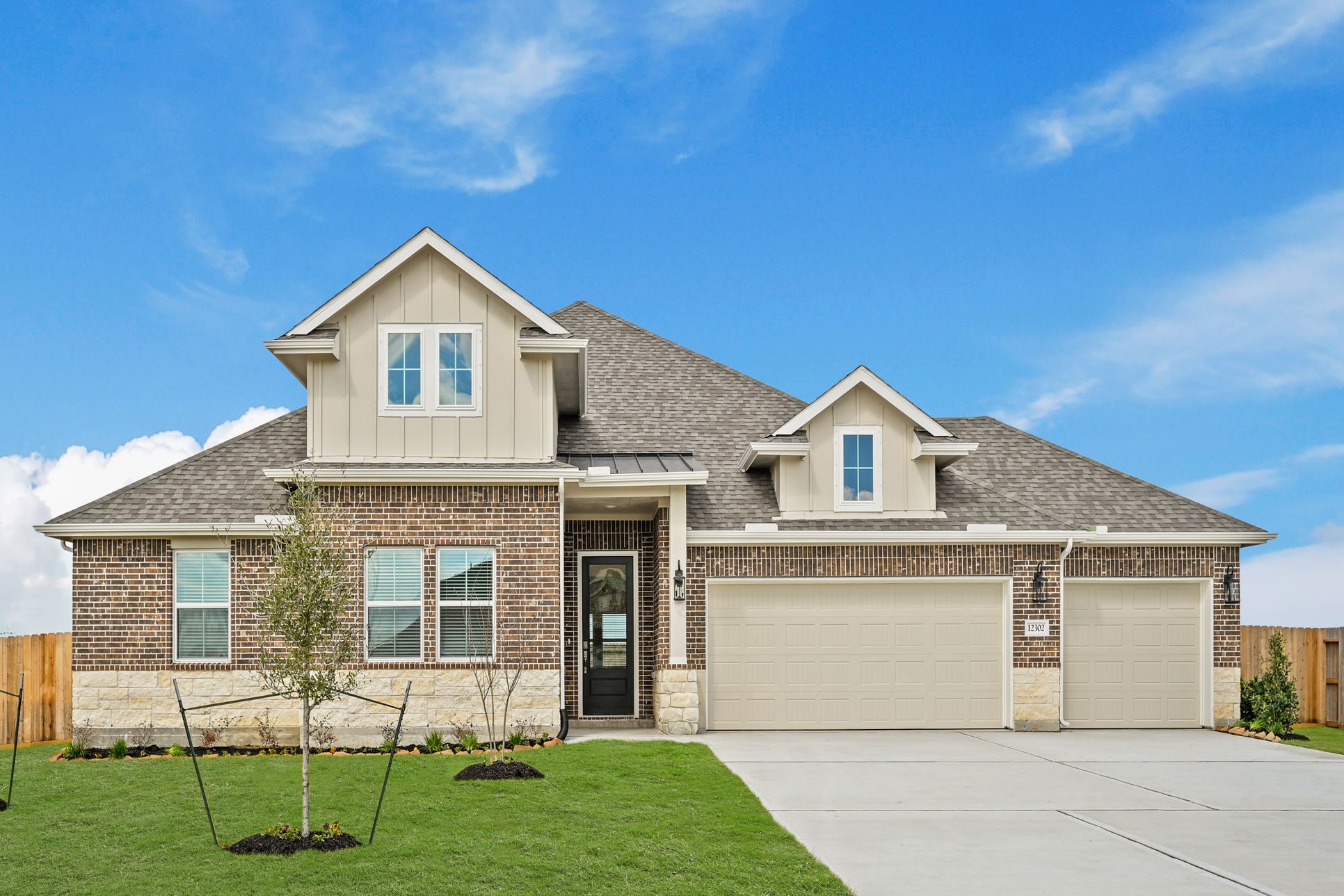 Exterior:Belfast II ESP RA with Stone