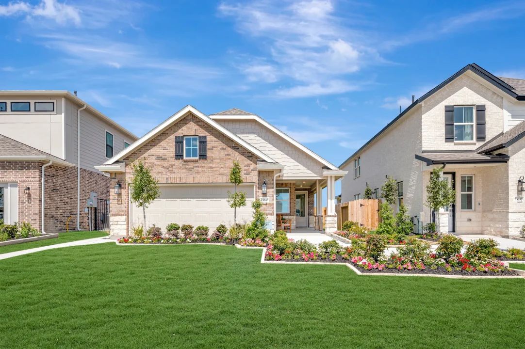 Exterior:Spring Lake SN with Stone