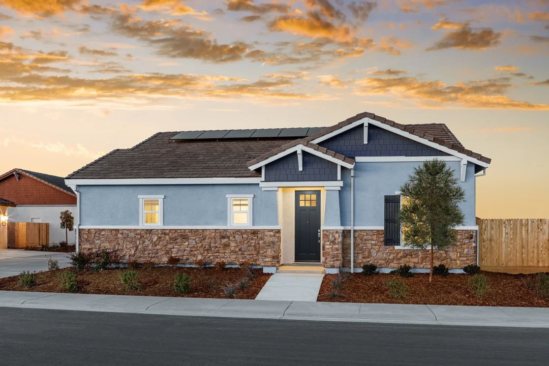 Exterior:Eagle Craftsman YB