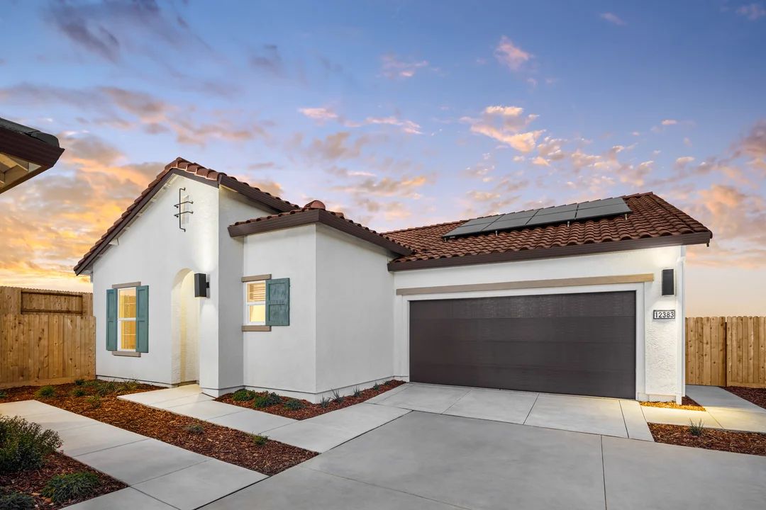 Exterior:Falcon Spanish Modern UB