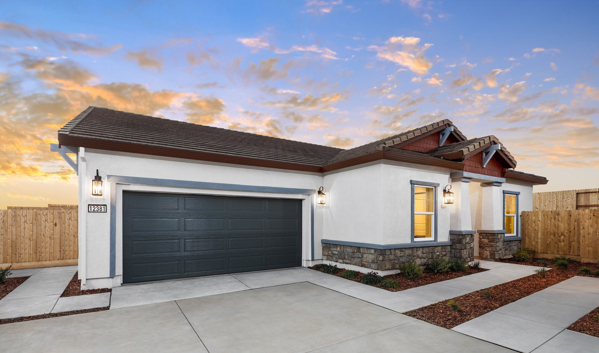 Exterior:Raven Craftsman YB