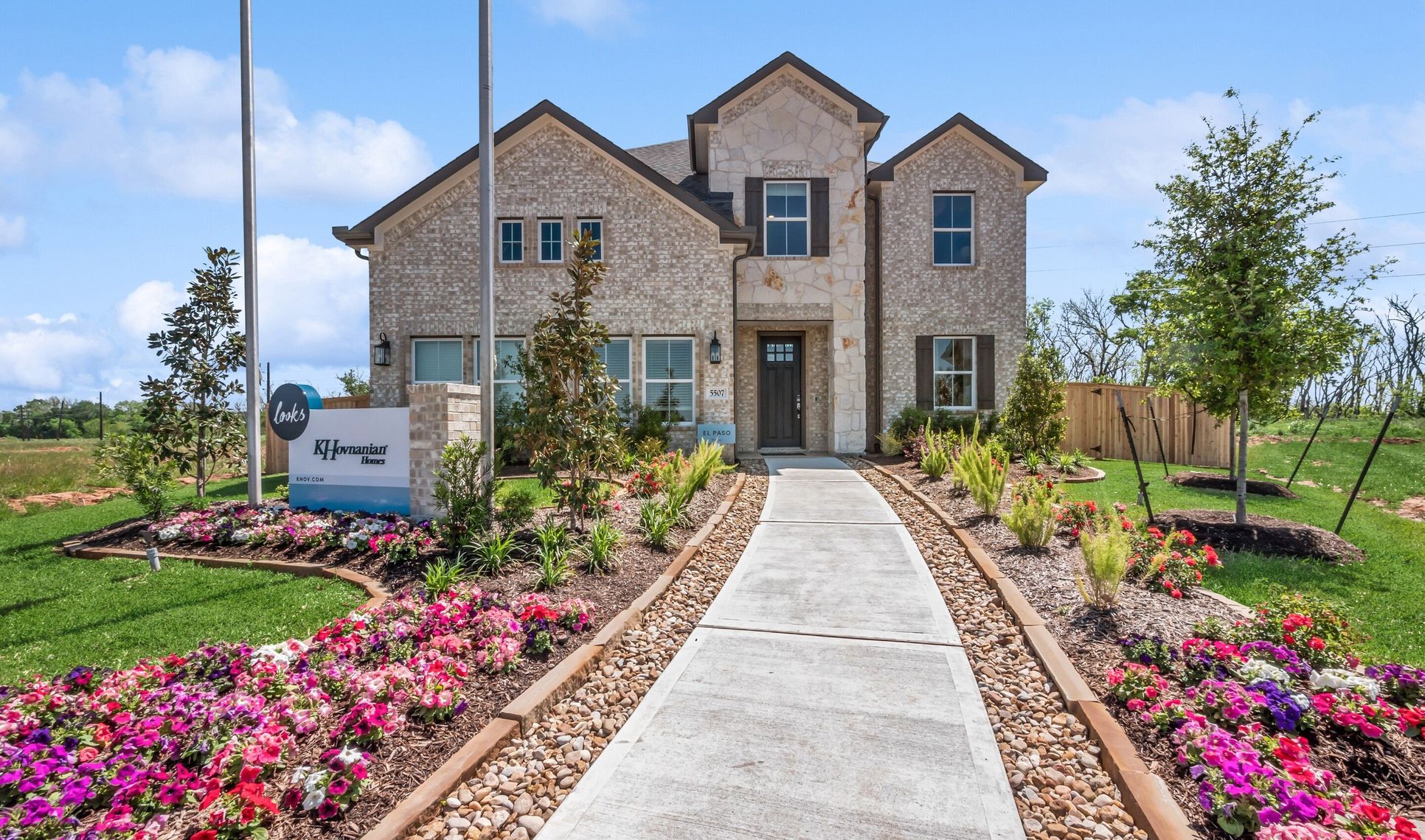 Exterior:El Paso SA with Stone