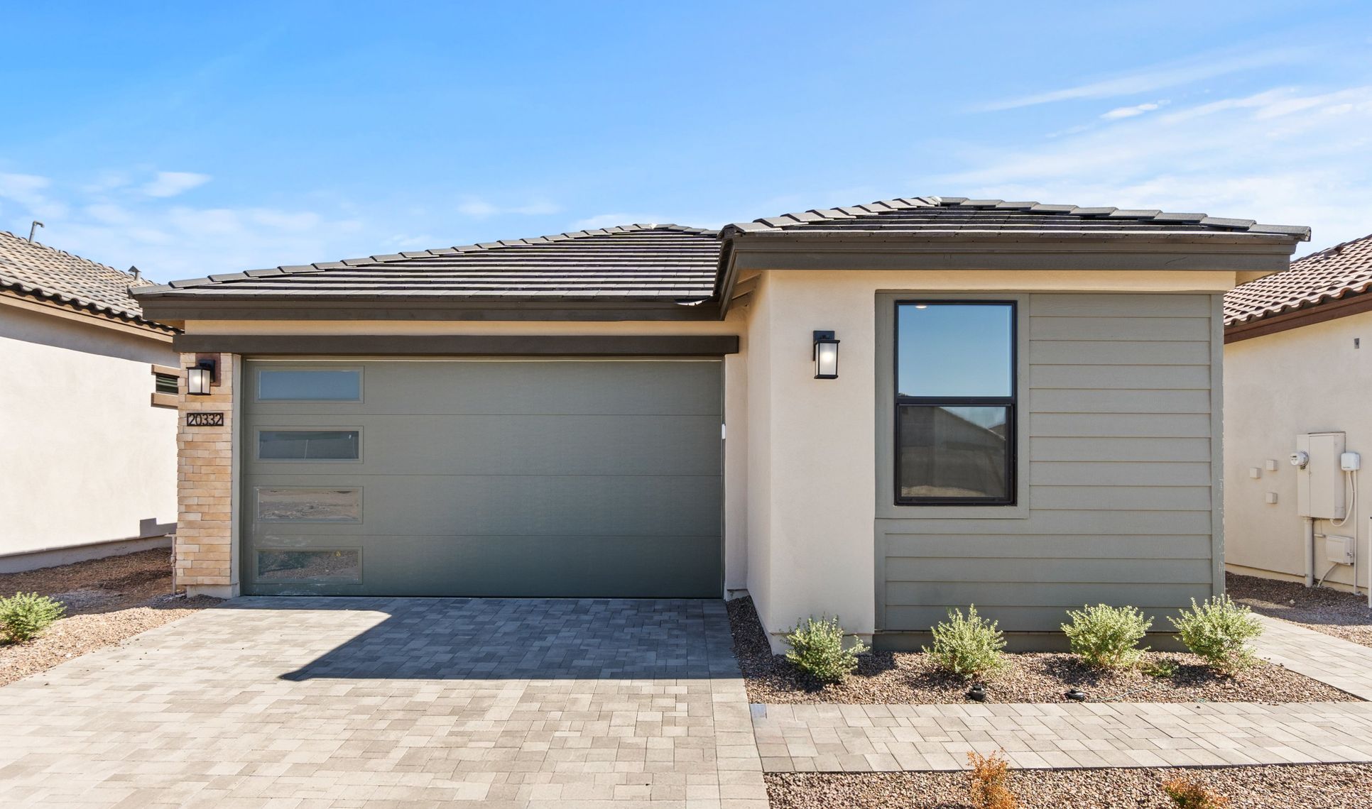 Exterior:Calder Modern Prairie ZA