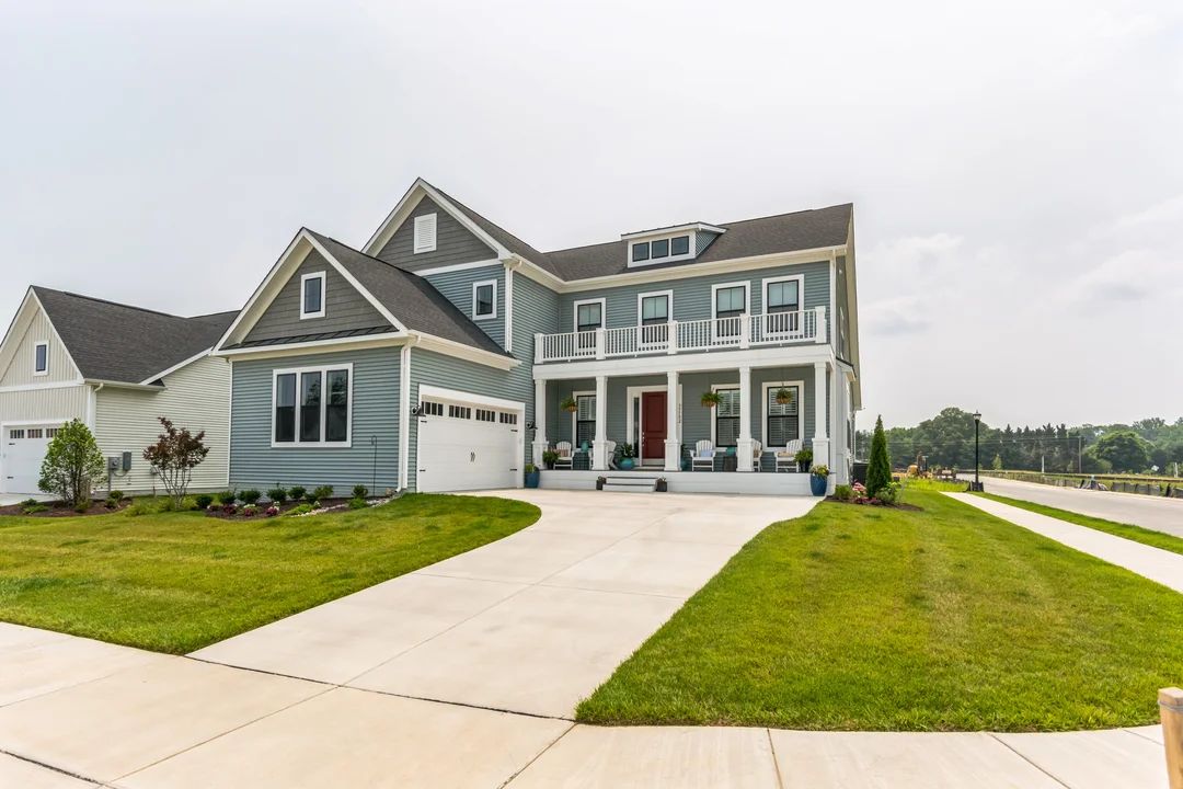 Exterior:Bethany II M