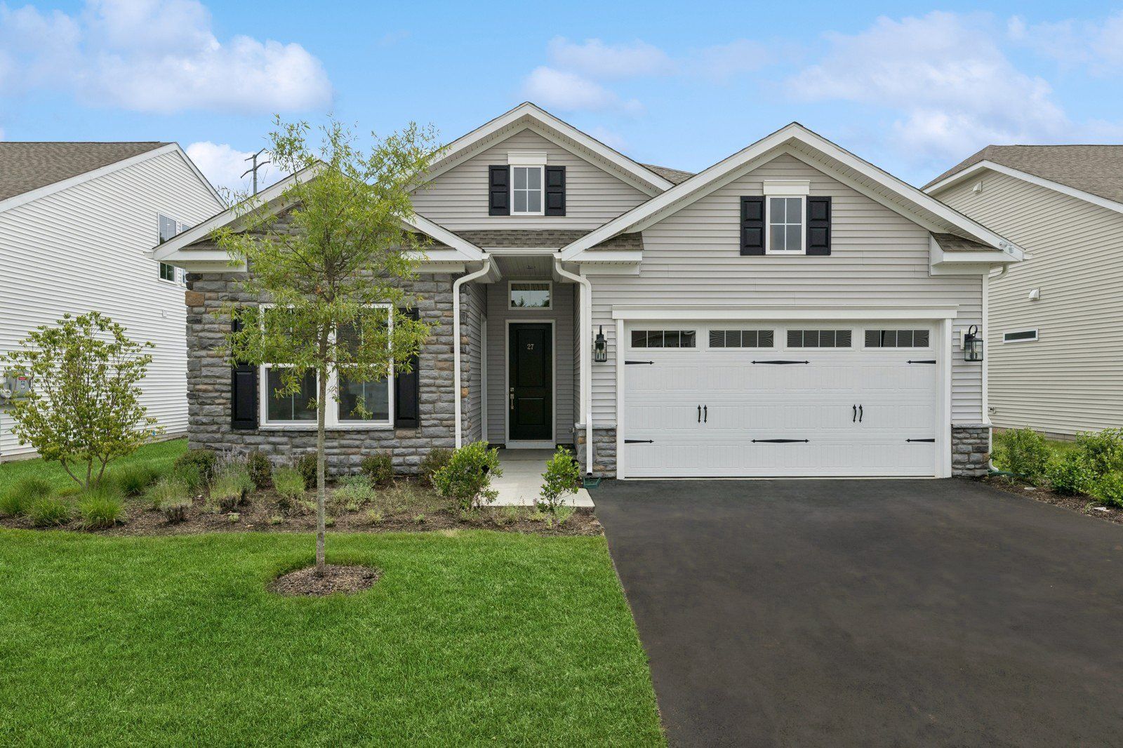 Exterior:Poitier ESP DD with Stone