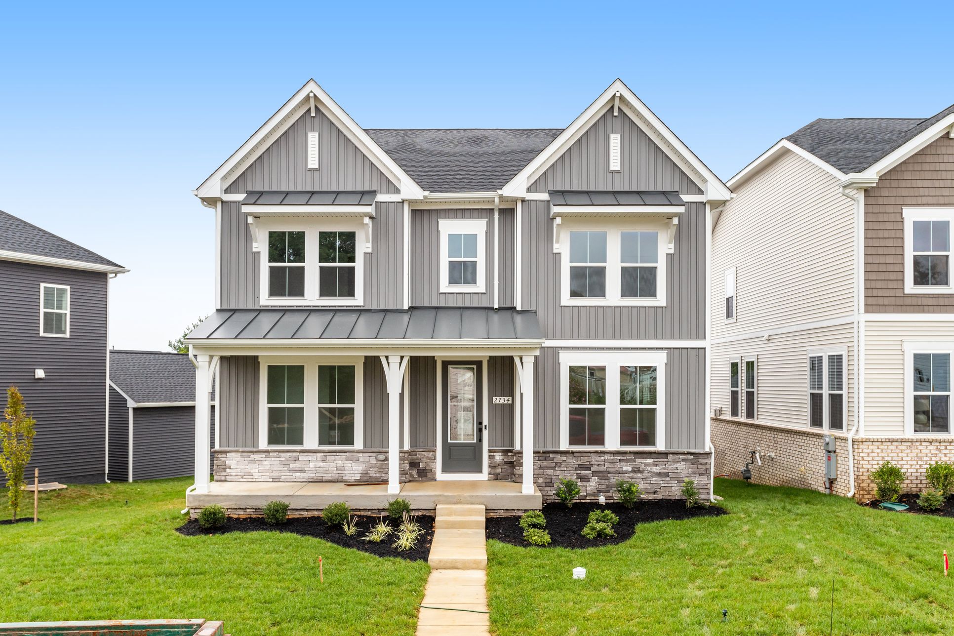 Exterior:Adamstown EB