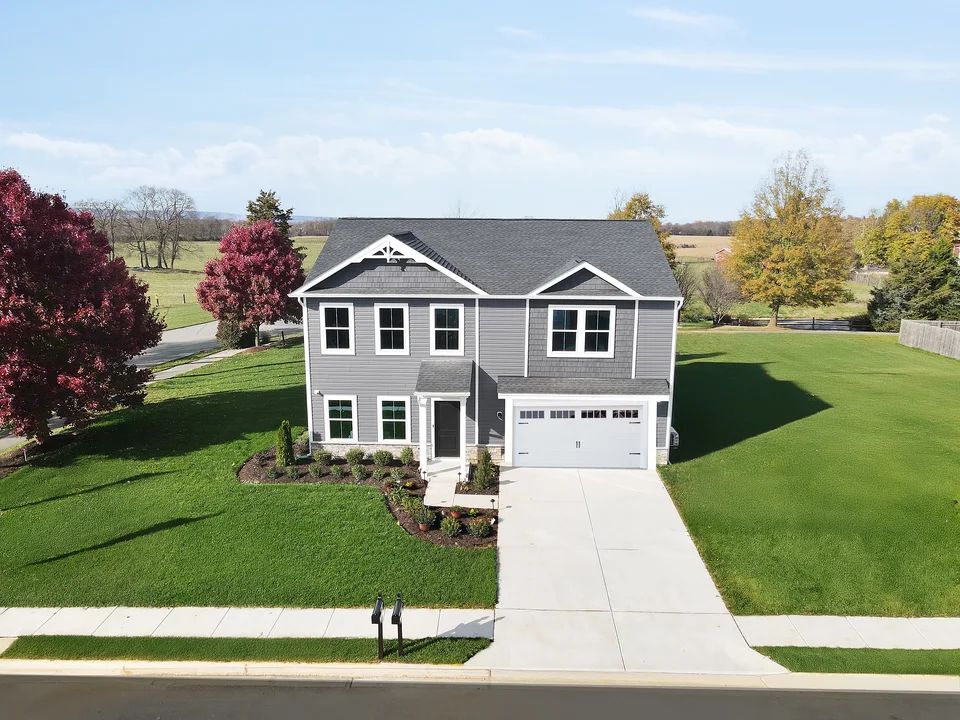 Exterior:Water Lily DA