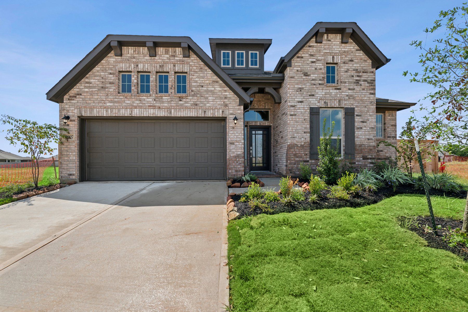 Exterior:Juniper II D
