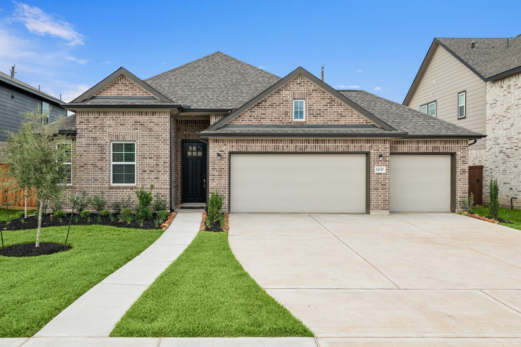 Exterior:Warren RA