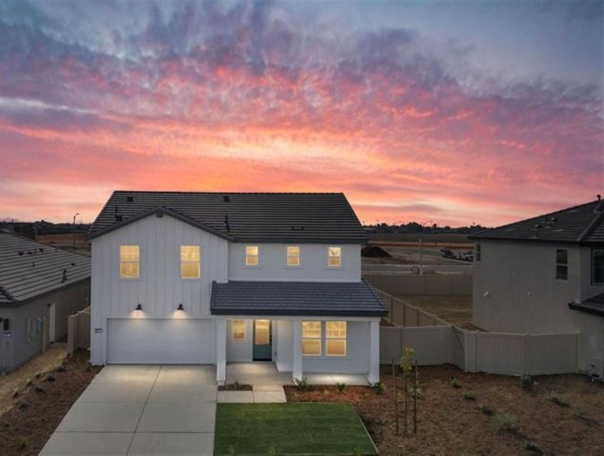 Exterior:Water Lily II WC Farmhouse