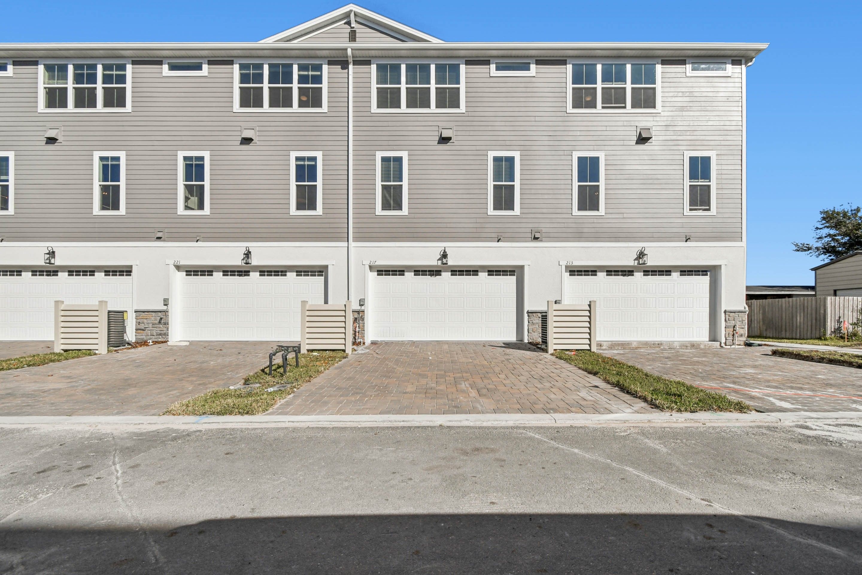 Exterior:Rear Exterior
