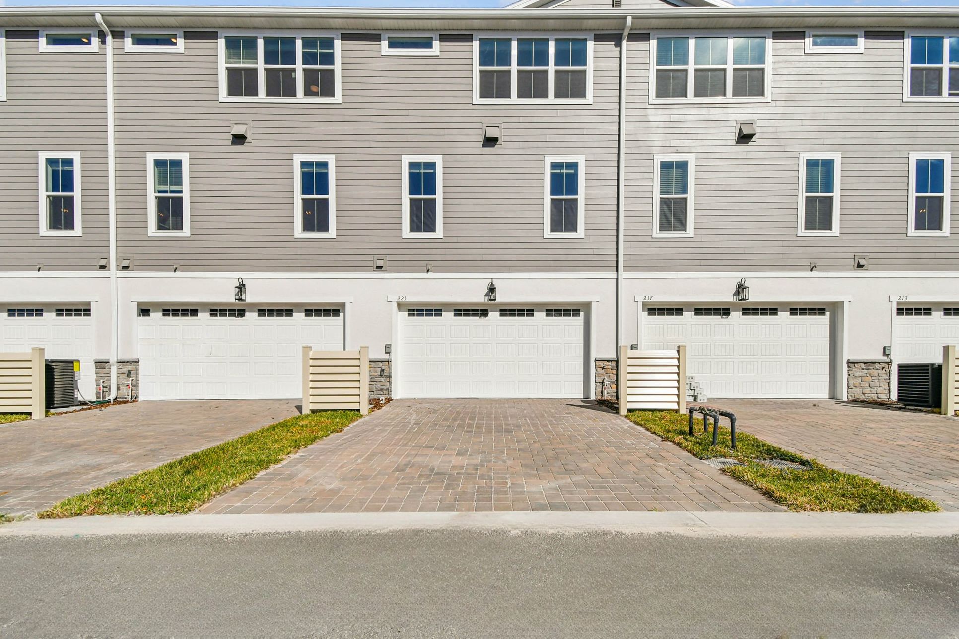 Exterior:Rear Exterior