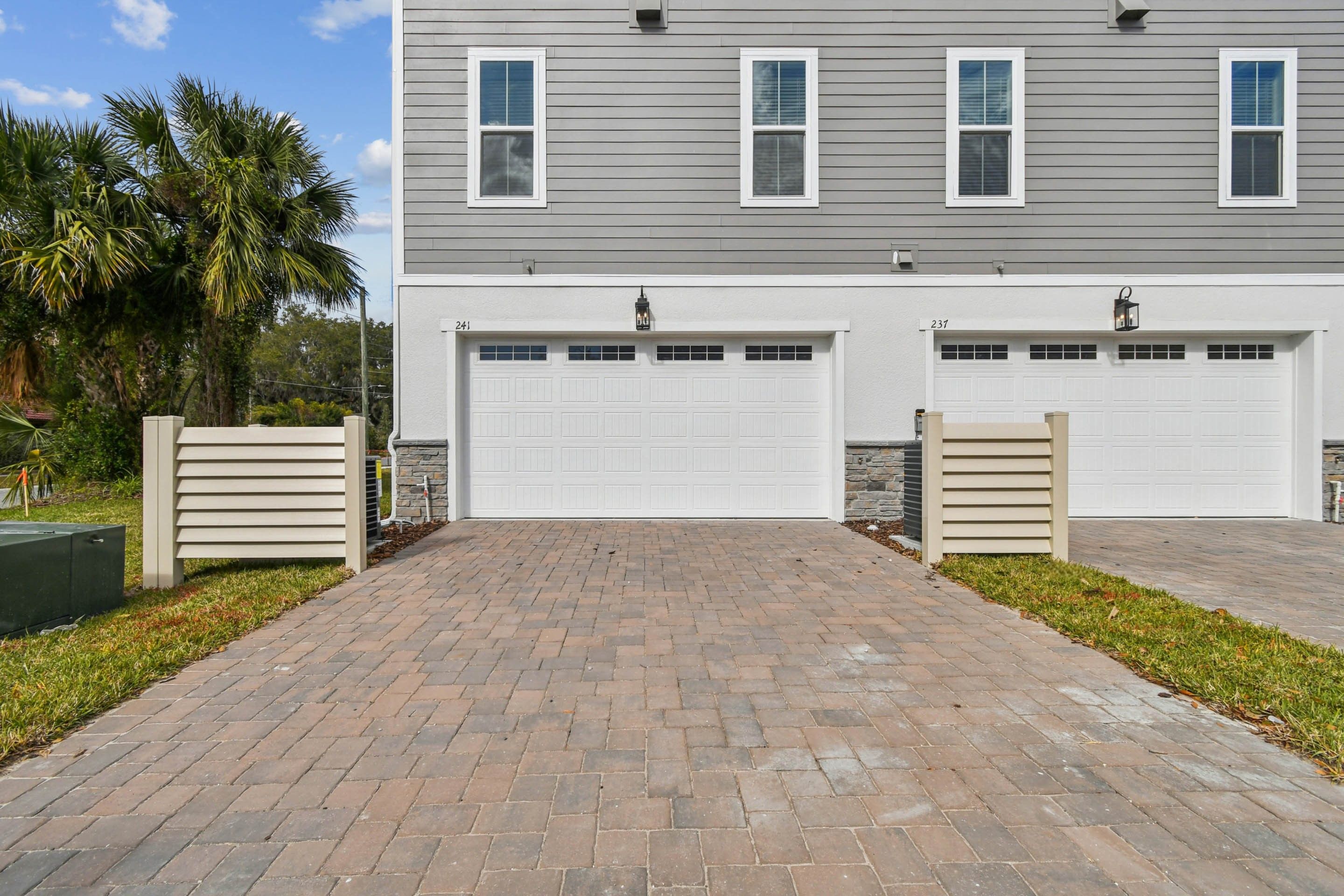 Exterior:Rear Exterior