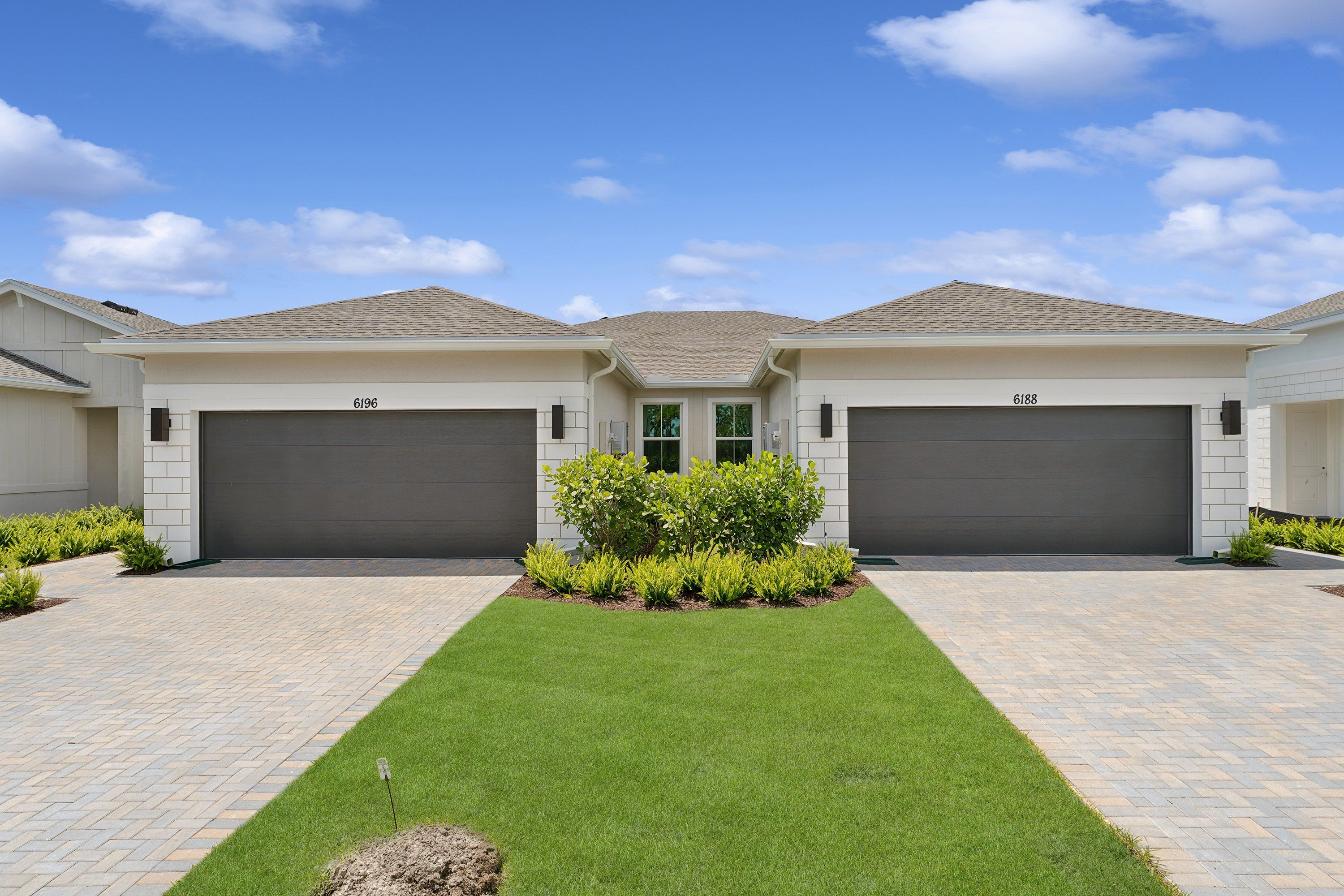 Exterior:Spring Lake IV Contemporary