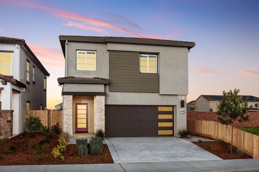 Exterior:Lamar ZB Contemporary