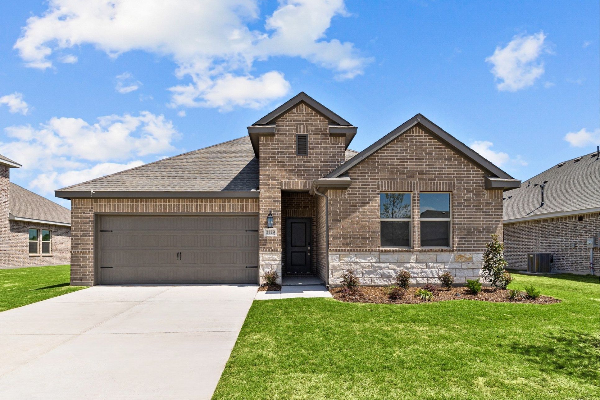 Exterior:Passionflower II PA
