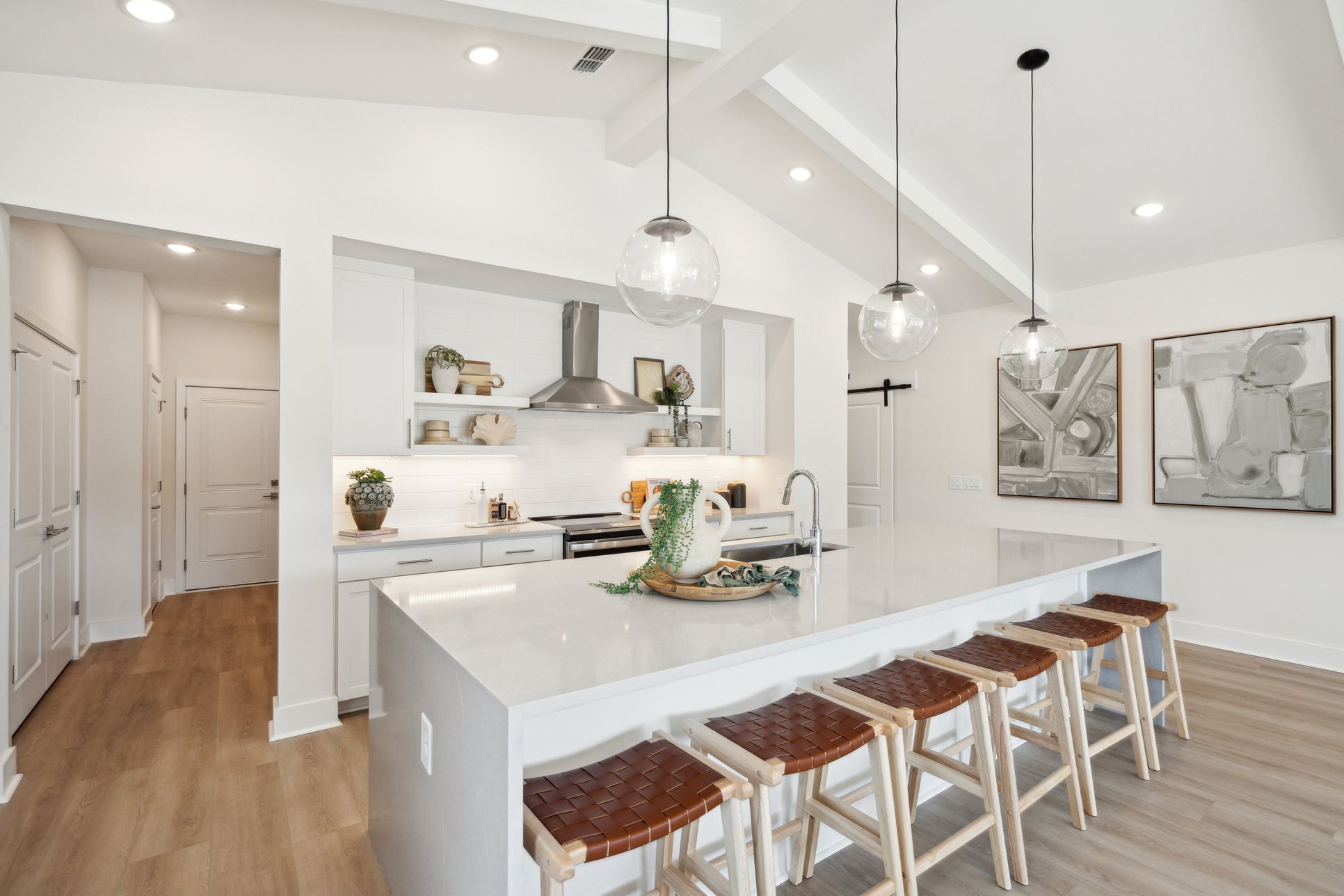 Interior:Kitchen with spacious central island