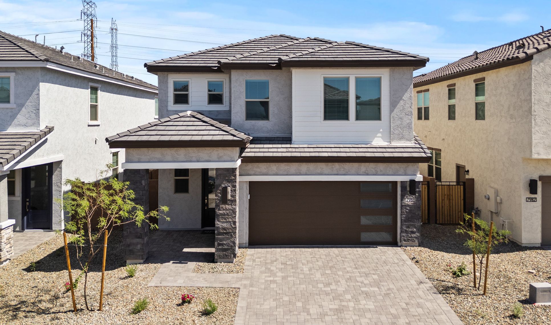 Exterior:Prairie Willow Contemporary ZA