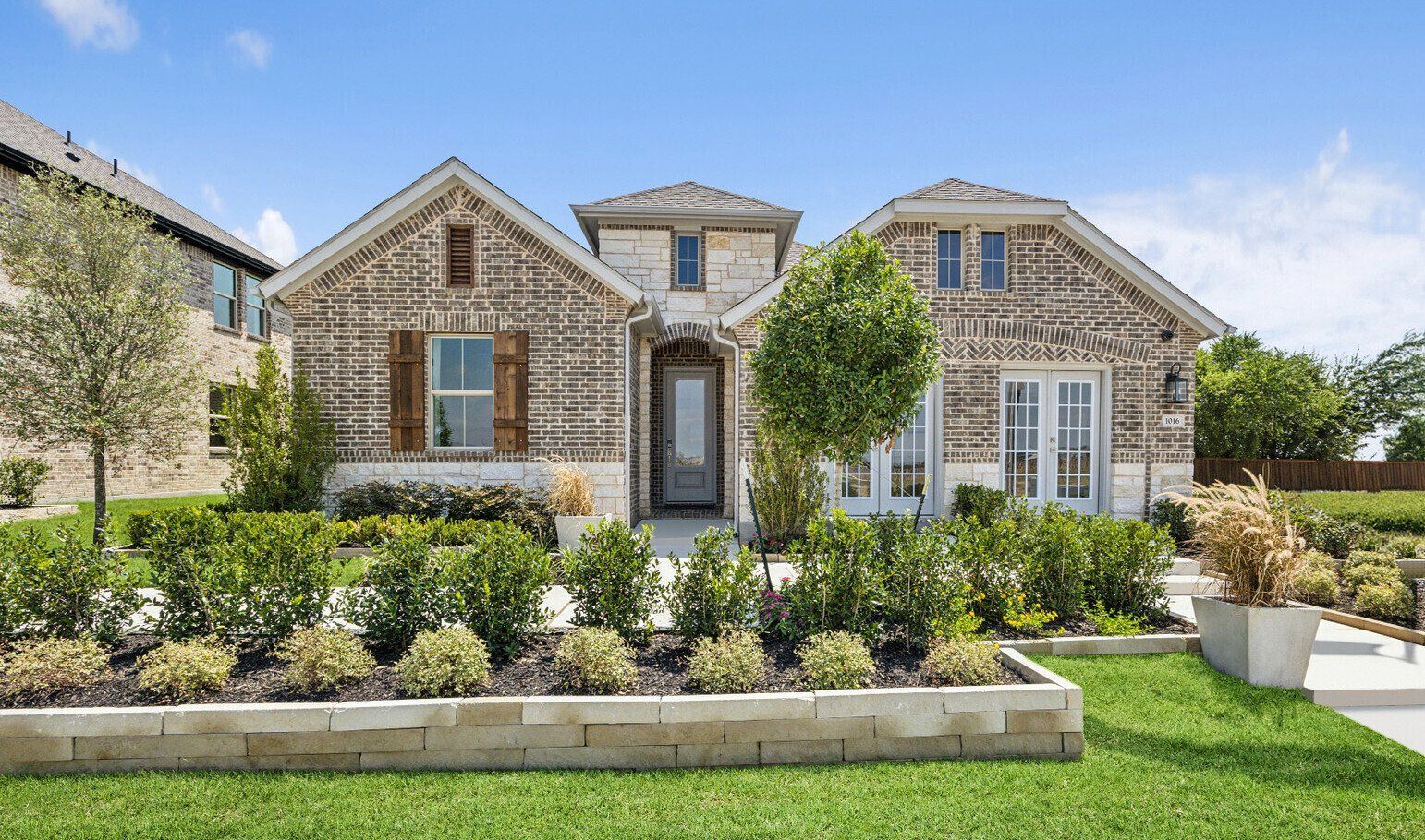 Exterior:Pasadena ESP QN