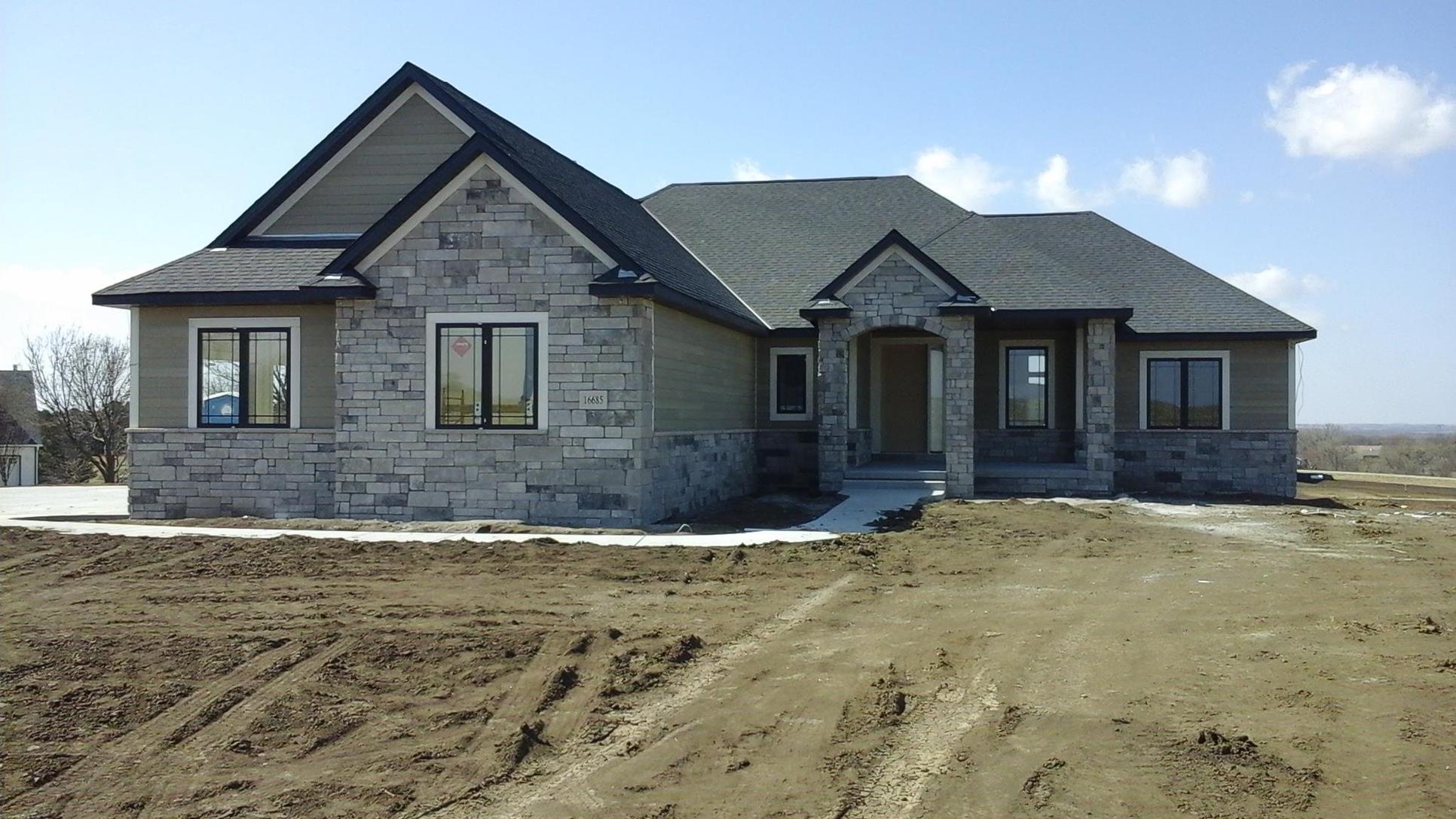 Kinning-Sydow Builders Inc,68506