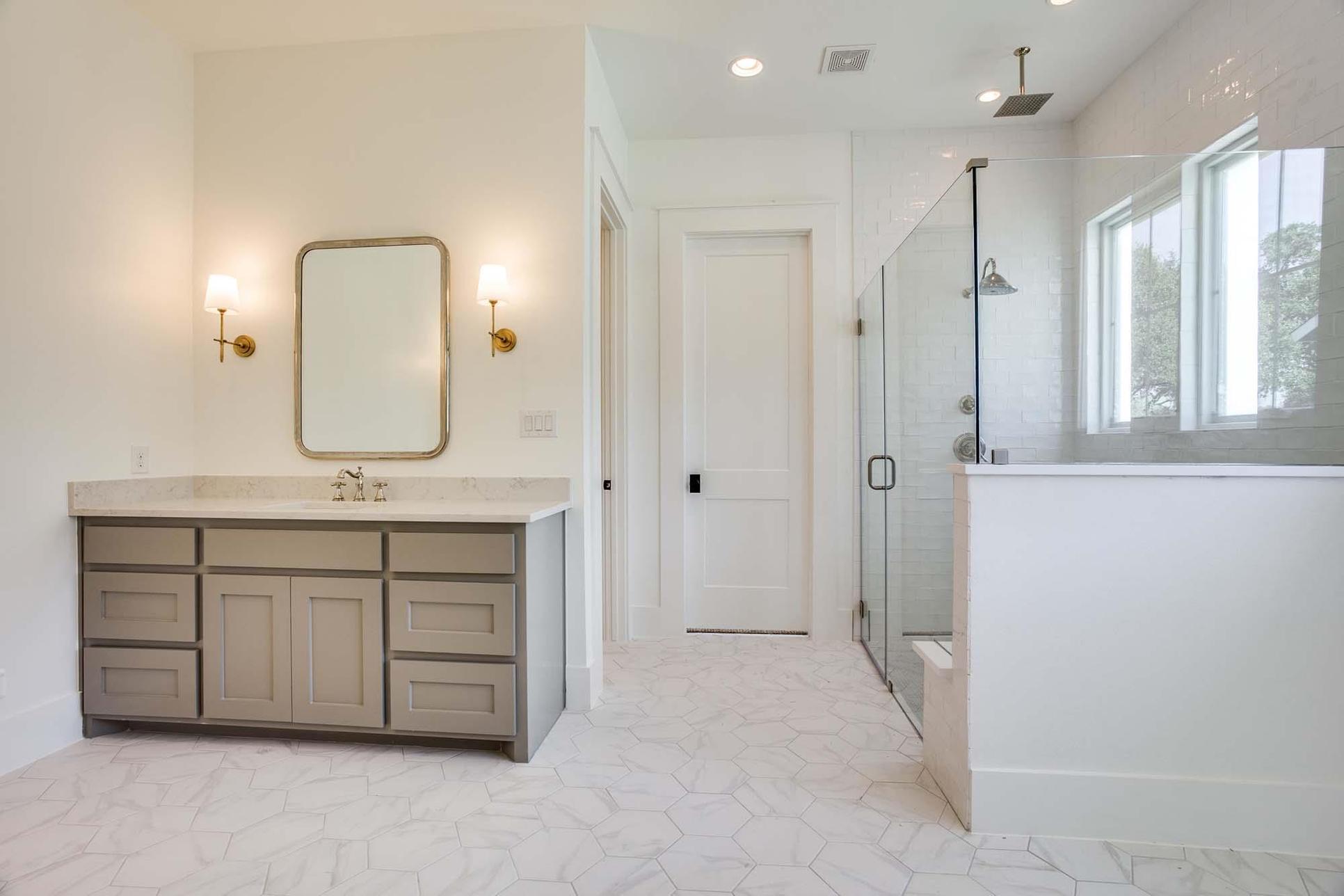 Kirby Walls Custom Builders,78620