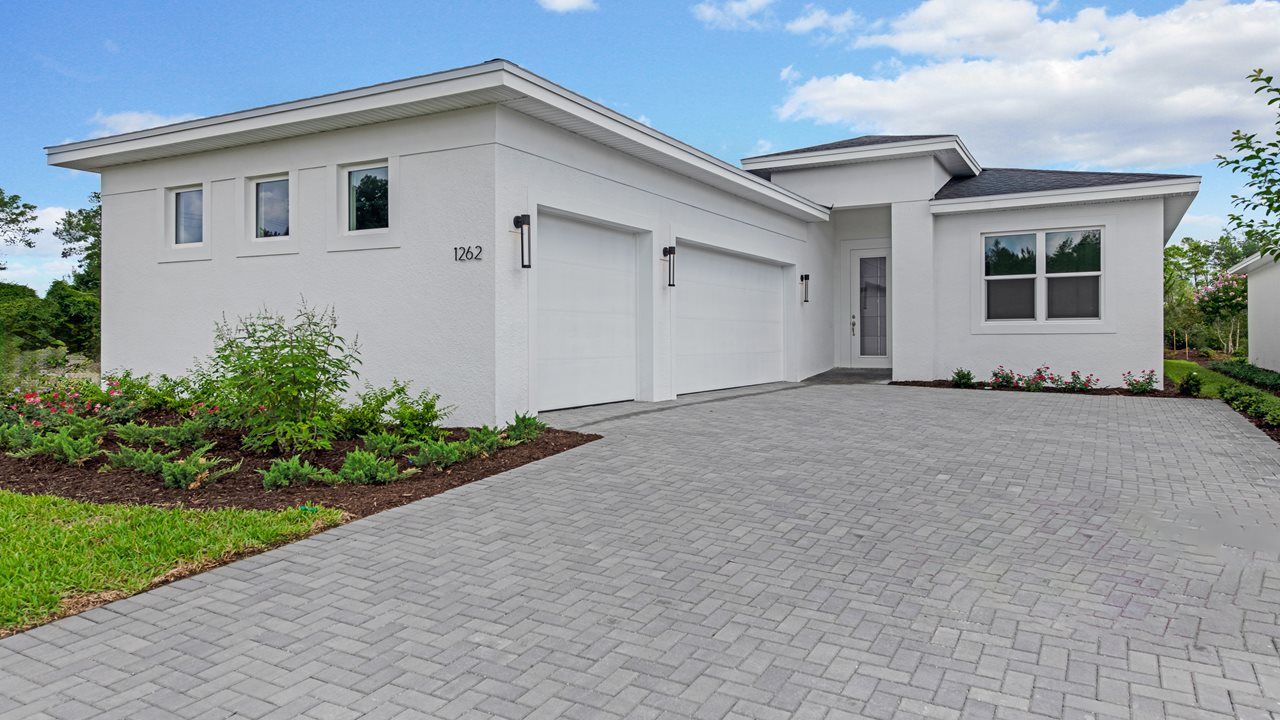 Exterior:Laura Model | Front Exterior