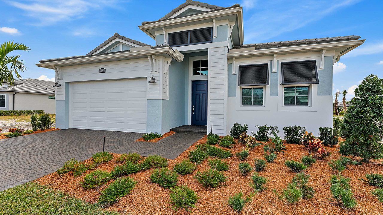 Exterior:Julia Model | Front Exterior