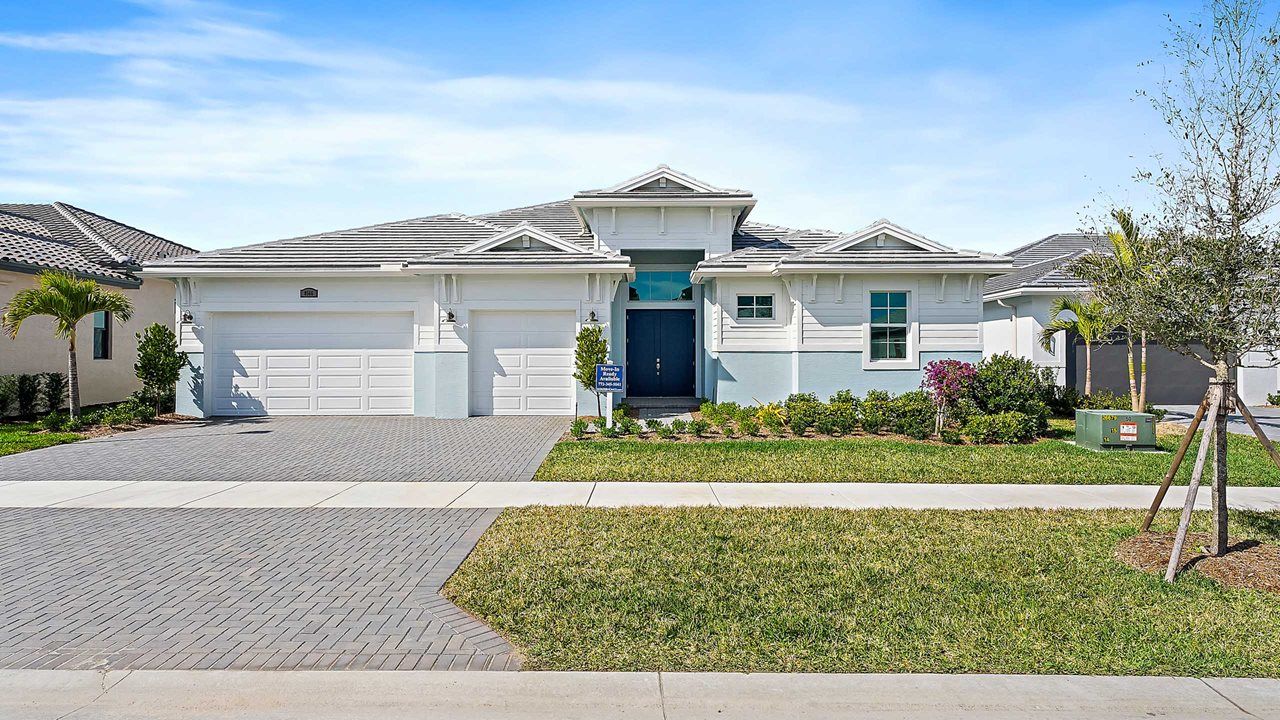 Exterior:Whitney Model | Front Exterior