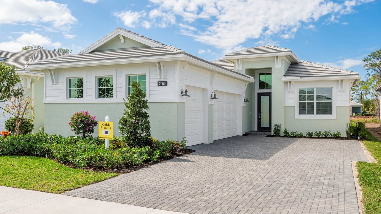 Exterior:Lila Model | Front Exterior