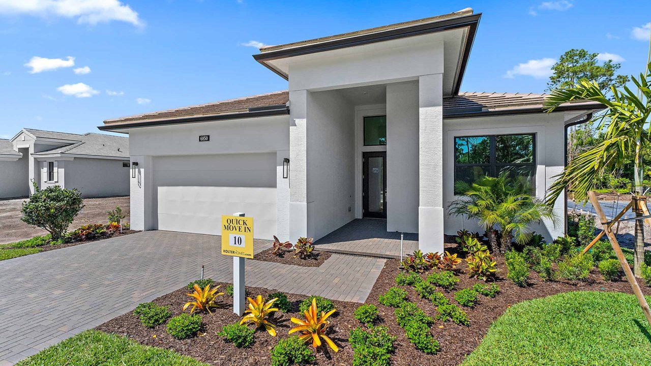 Exterior:Madison Model | Front Exterior