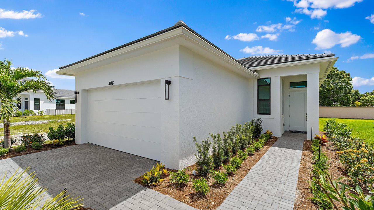 Exterior:Allison Model | Front Exterior