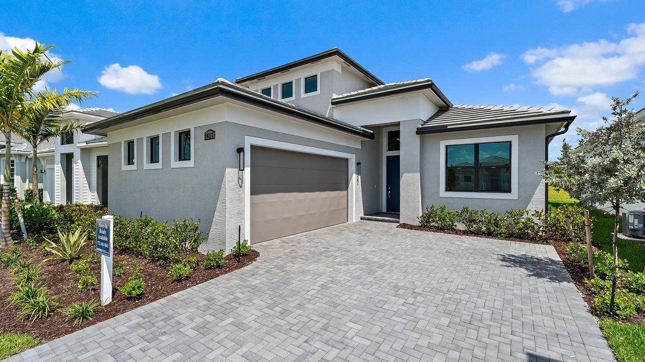 Exterior:Lila Model | Front Exterior