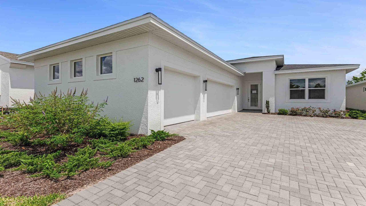 Exterior:Laura Model | Front Exterior