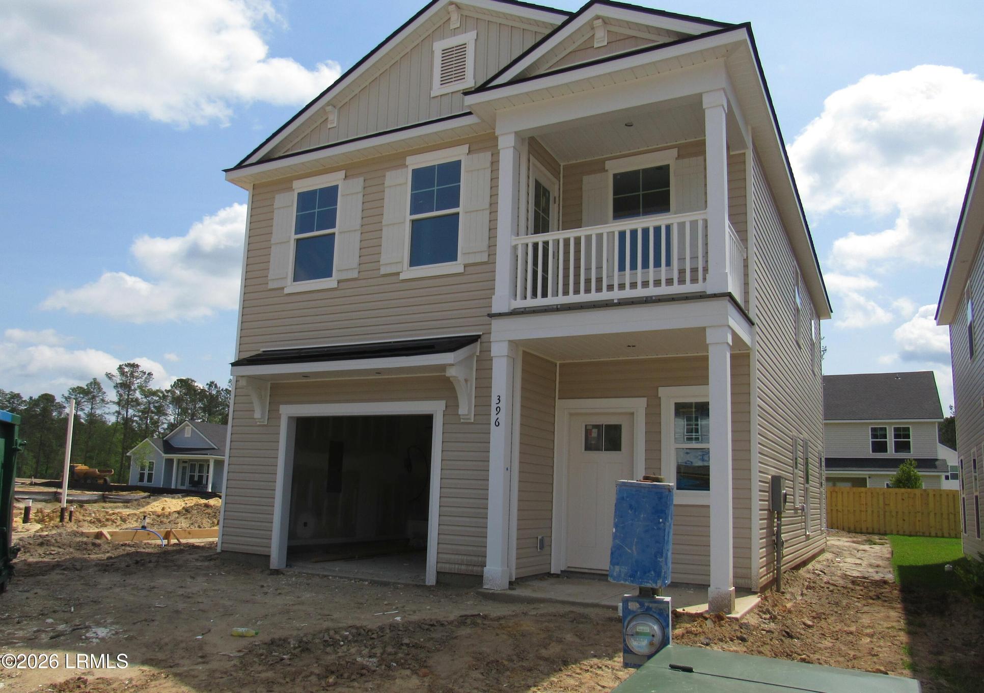 Exterior:3 Bedrooms