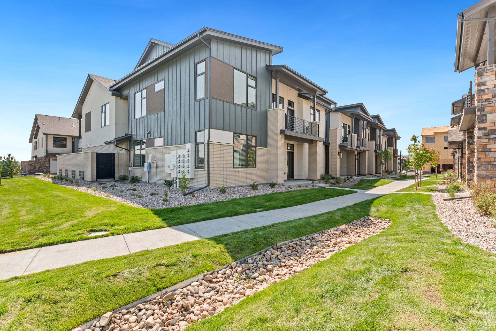Exterior:Northfield Columbia Exterior