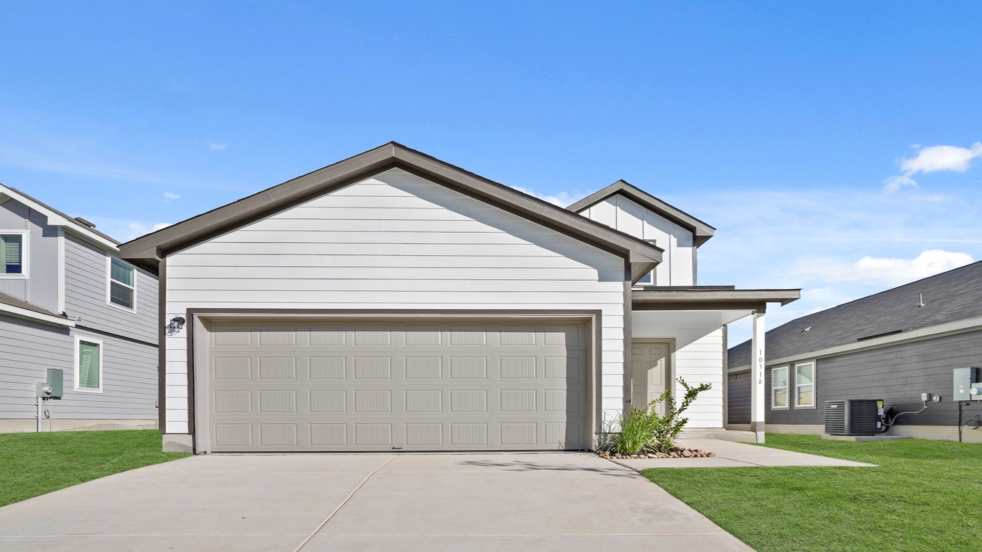 10318 Liberty Grv San Antonio TX 78224 1.jpg:Elevation M