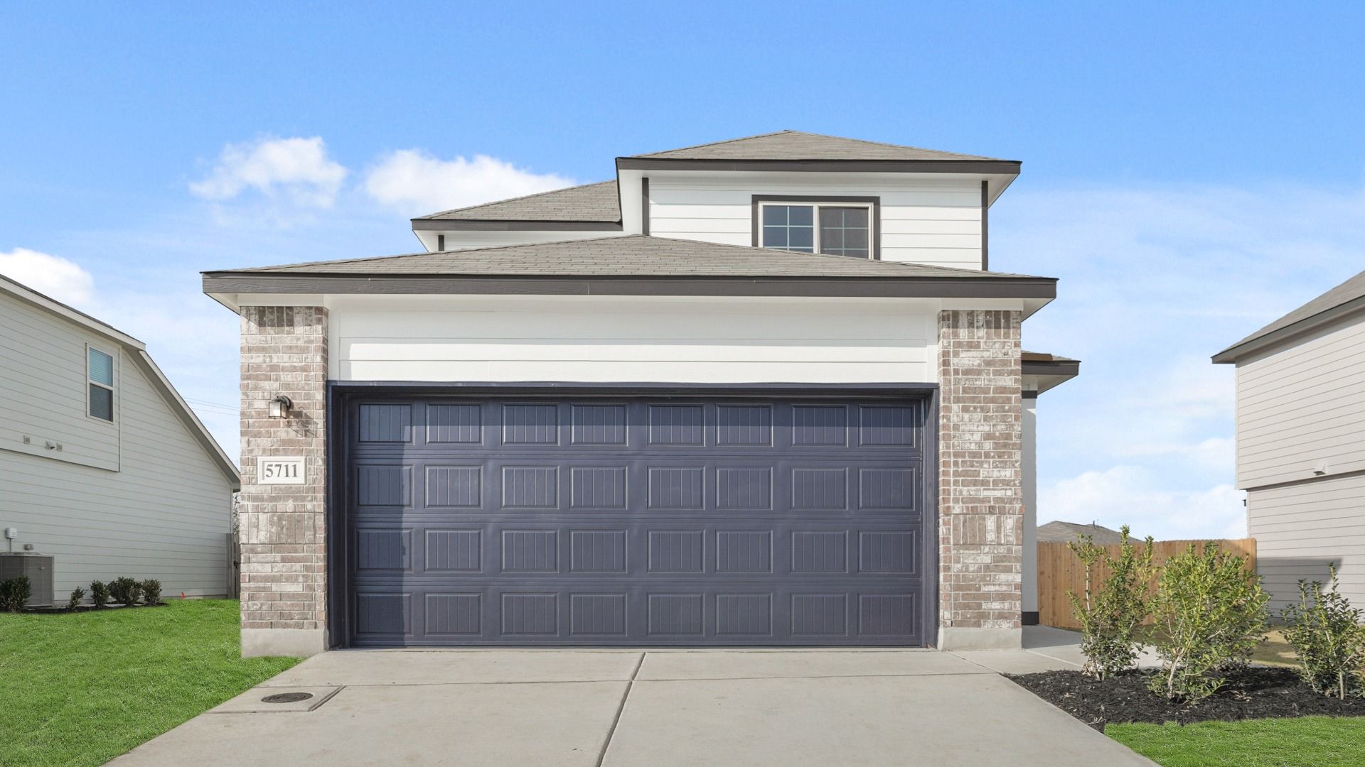 5711 Agate Cir San Antonio TX 1.jpg:Exterior