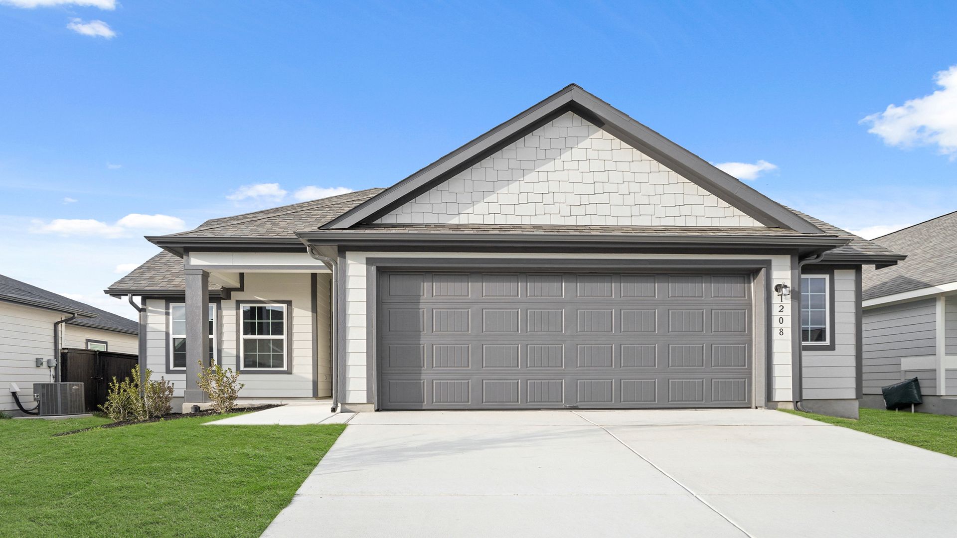 1208 Sweden Seguin TX 2.jpg:Exterior