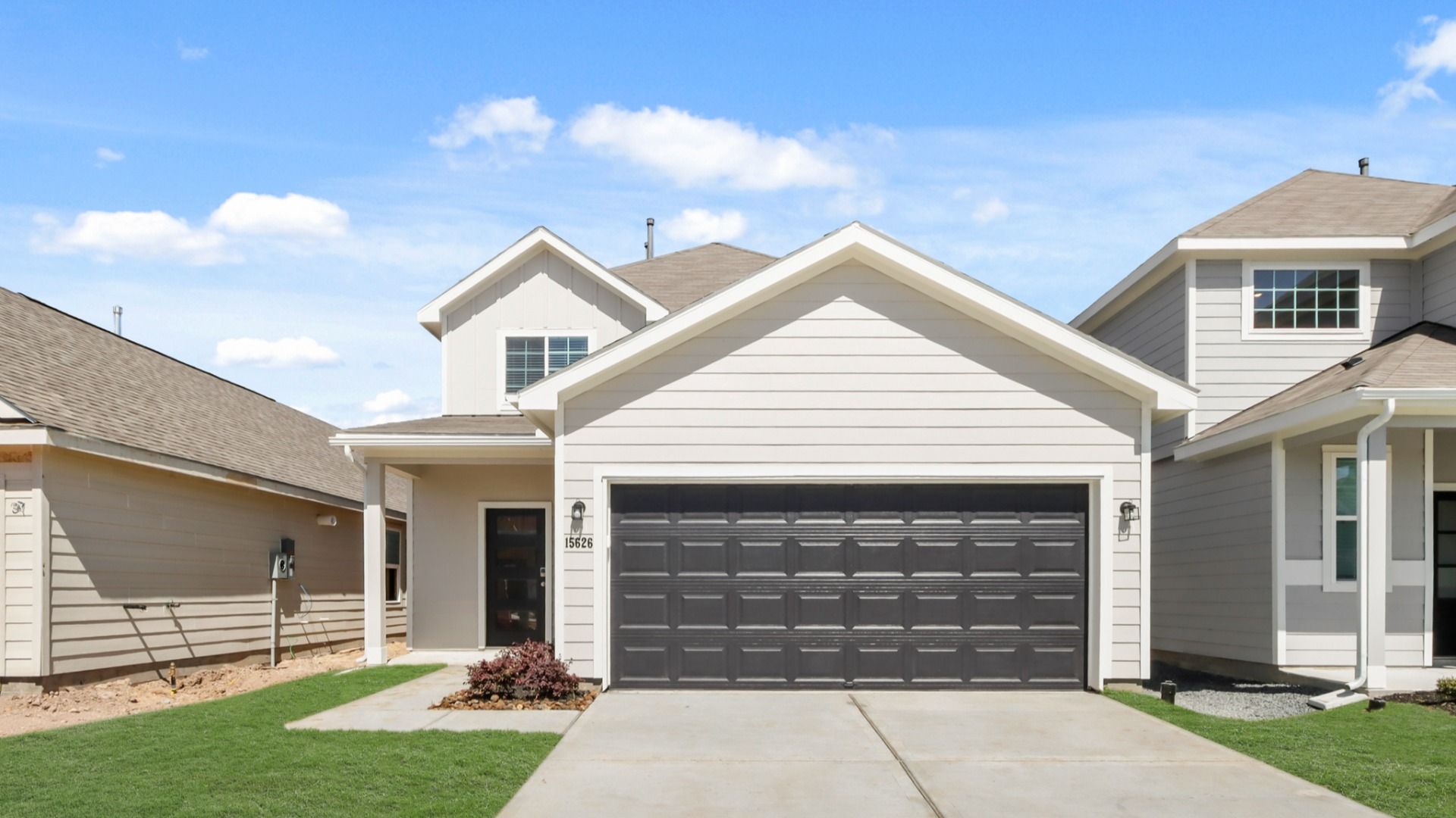 15626 Coneflower Hls Dr Houston TX 1.jpg:Elevation M