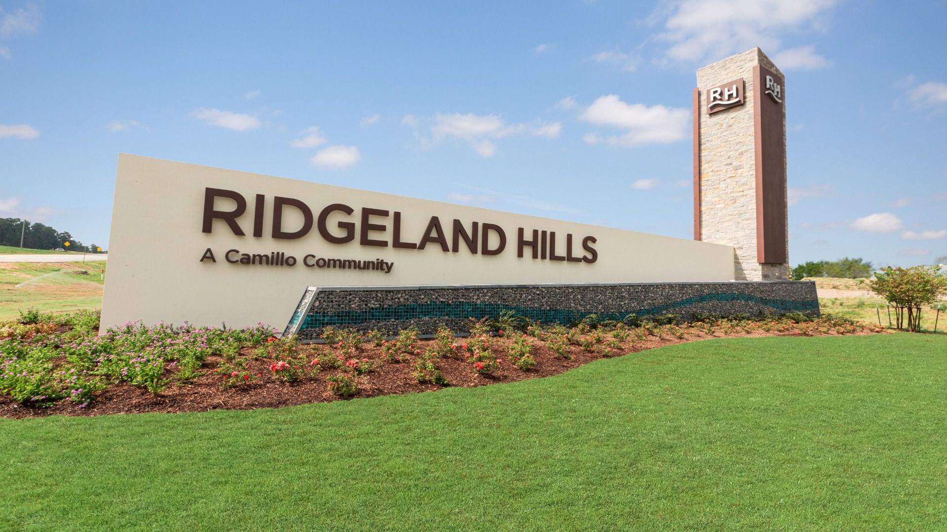 _Ridgeland Hills -20.jpg:Ridgeland Hills Community Monument Sign