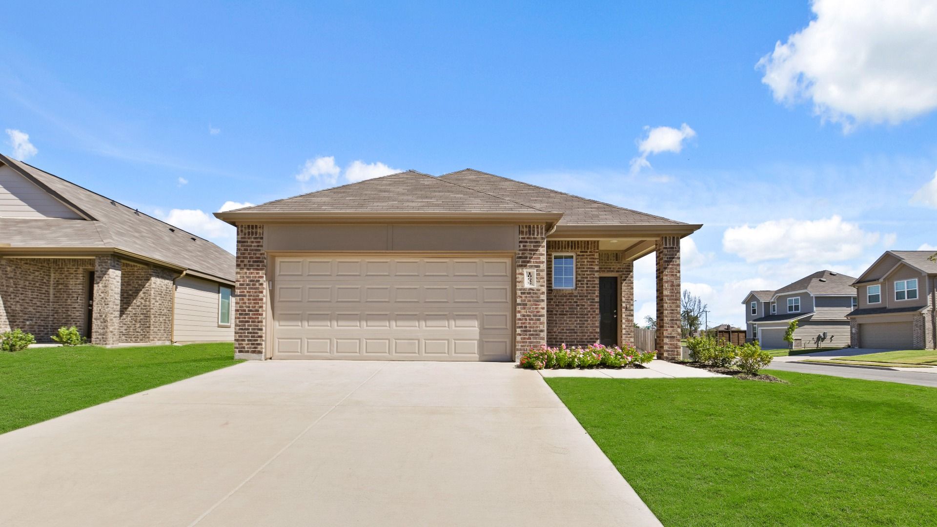 10637 Bleat St Crowley 1.jpg:Elevation H