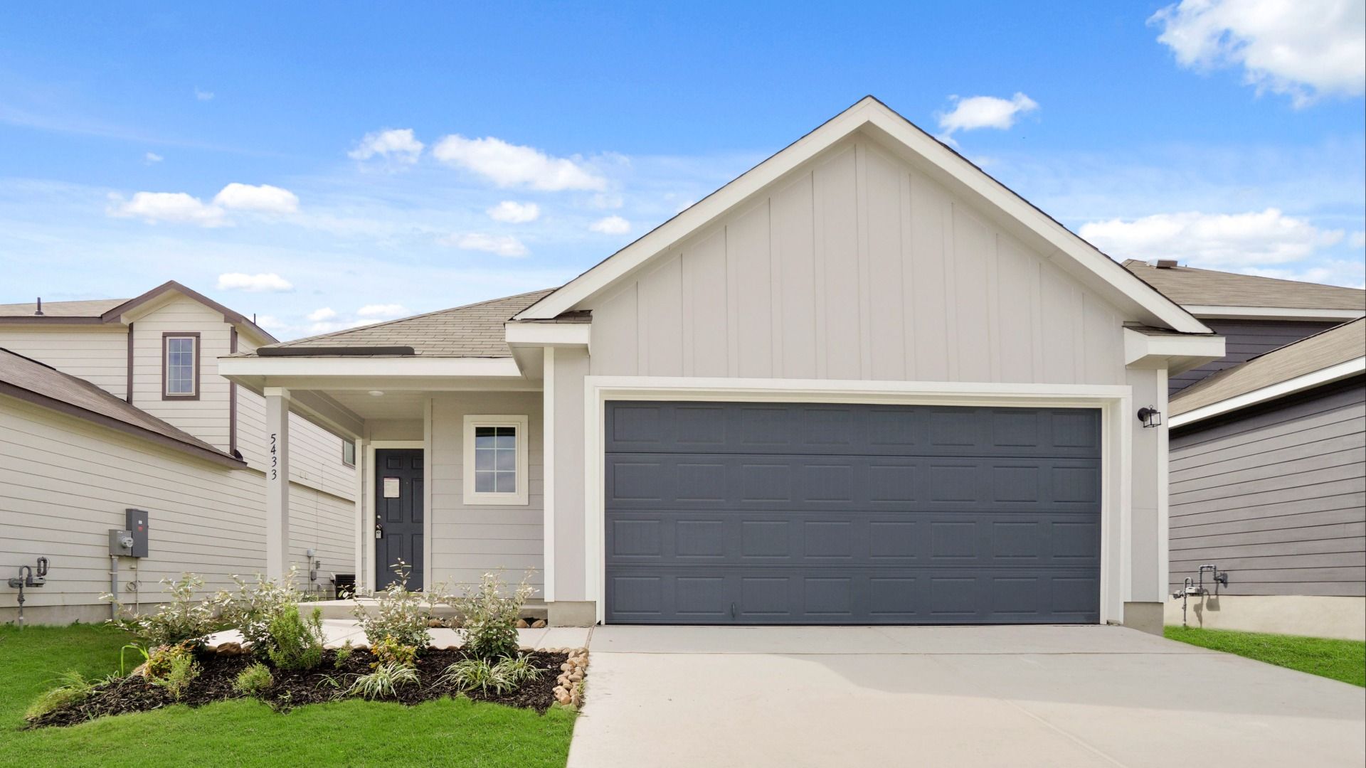 Legend Homes_Wildflower 3008_M.jpg:Exterior