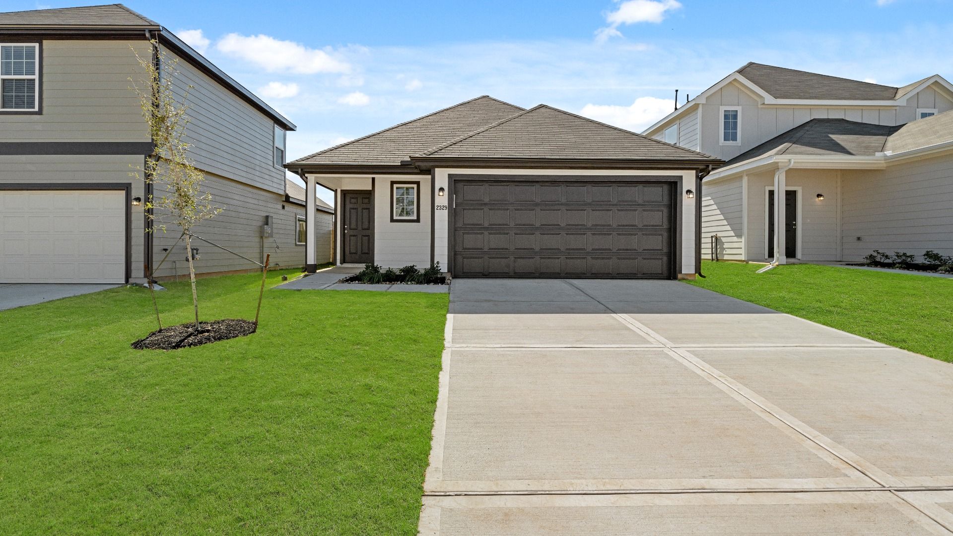 2329 Mooney Court Shenandoah 77384 1.jpg:Elevation L