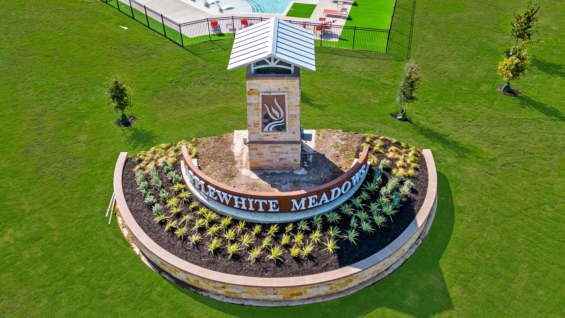 Applewhite Meadow 13.jpg:Applewhite Meadows Entrance Monument