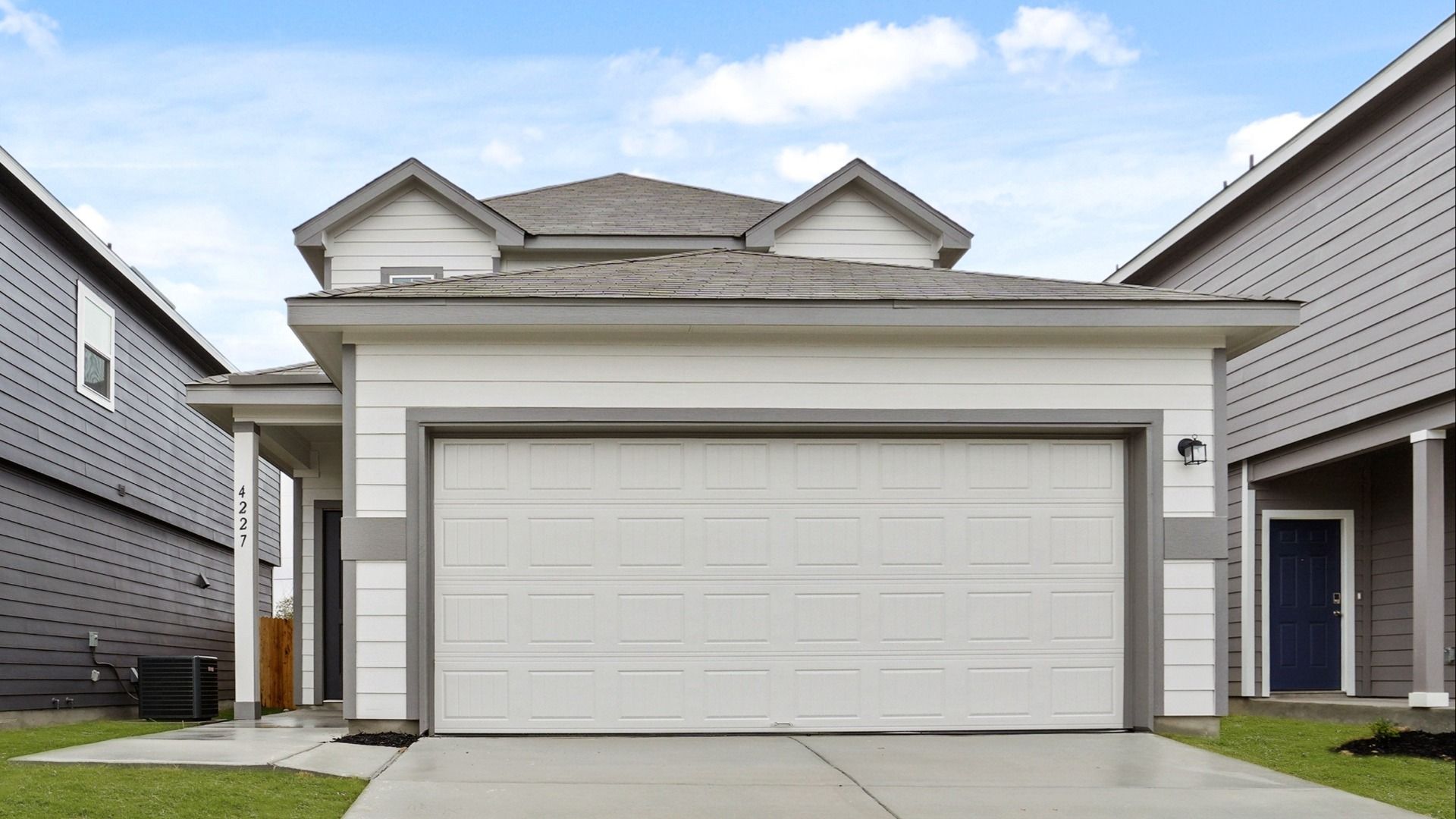 Legend Augusta 2507 L_HR.jpg:Exterior