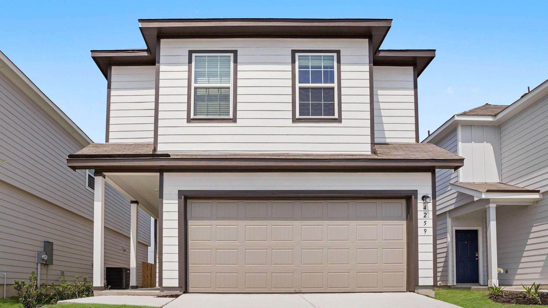 Legend Emerald 2508 L_HR.jpg:Exterior